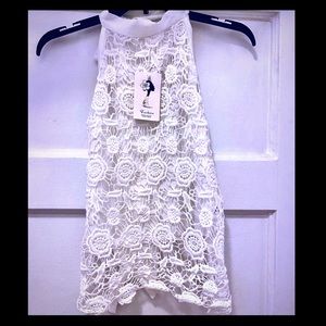 💖🤍💝 NWT WHITE CROCHETED OPEN BACK HALTER TOP